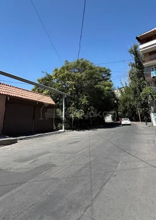 3 Սենյականոց Բնակարան Քարե Շենքում, 77քմ, 1/5 հարկ, Կոսմետիկ Վերանորոգված