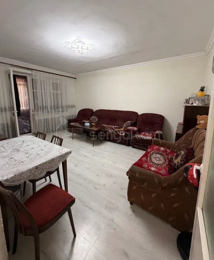 4 Սենյականոց Բնակարան Քարե Շենքում, 74քմ, 1/5 հարկ, Կոսմետիկ Վերանորոգված