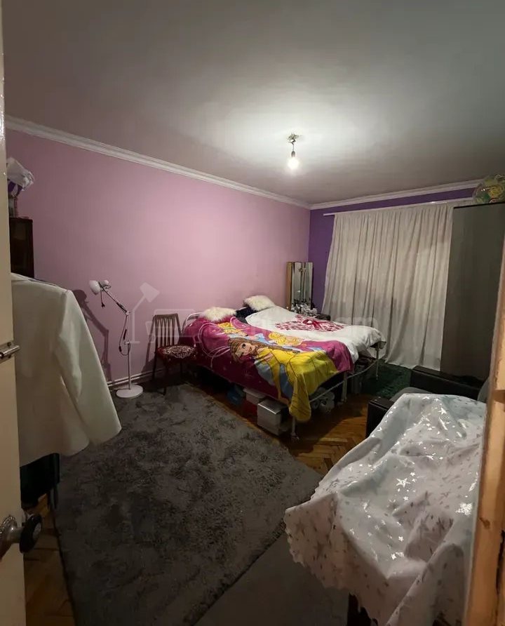 4 Սենյականոց Բնակարան Քարե Շենքում, 74քմ, 1/5 հարկ, Կոսմետիկ Վերանորոգված