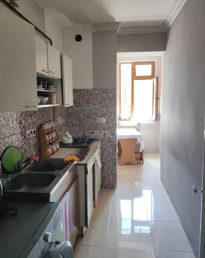3 Սենյականոց Բնակարան Քարե Շենքում, 67քմ, 2/5 հարկ, Կոսմետիկ Վերանորոգված