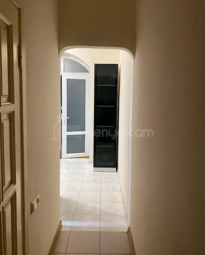 3 Սենյականոց Բնակարան Քարե Շենքում, 83քմ, 1/5 հարկ, Կոսմետիկ Վերանորոգված