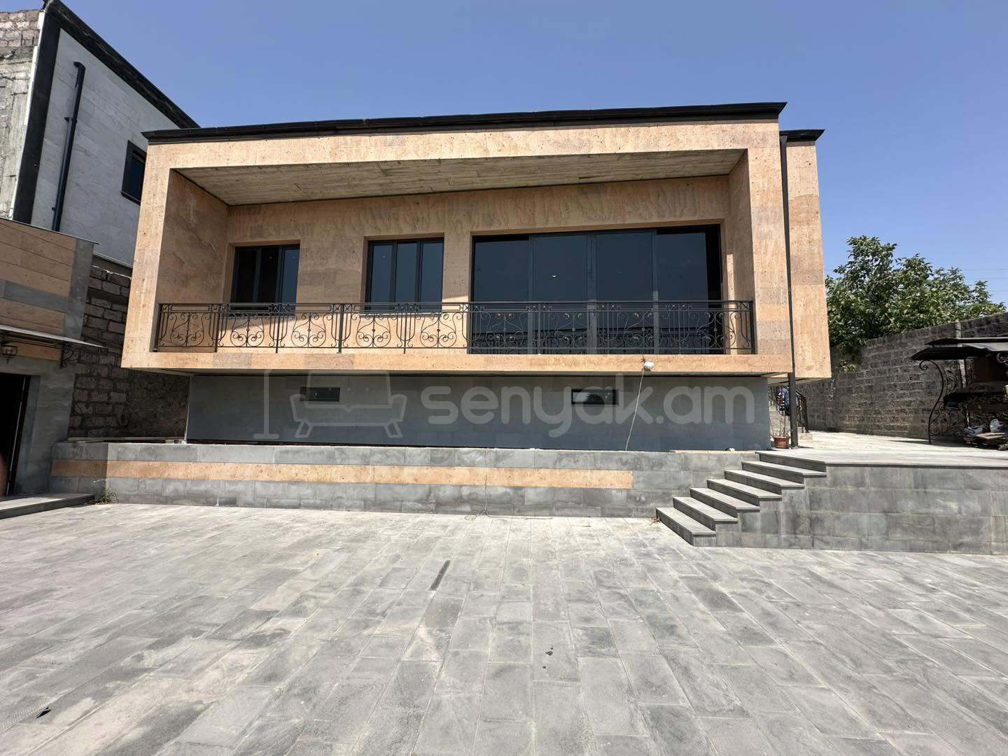 5 Սենյականոց Շքեղ Առանձնատուն, 1240քմ, Լողավազանով