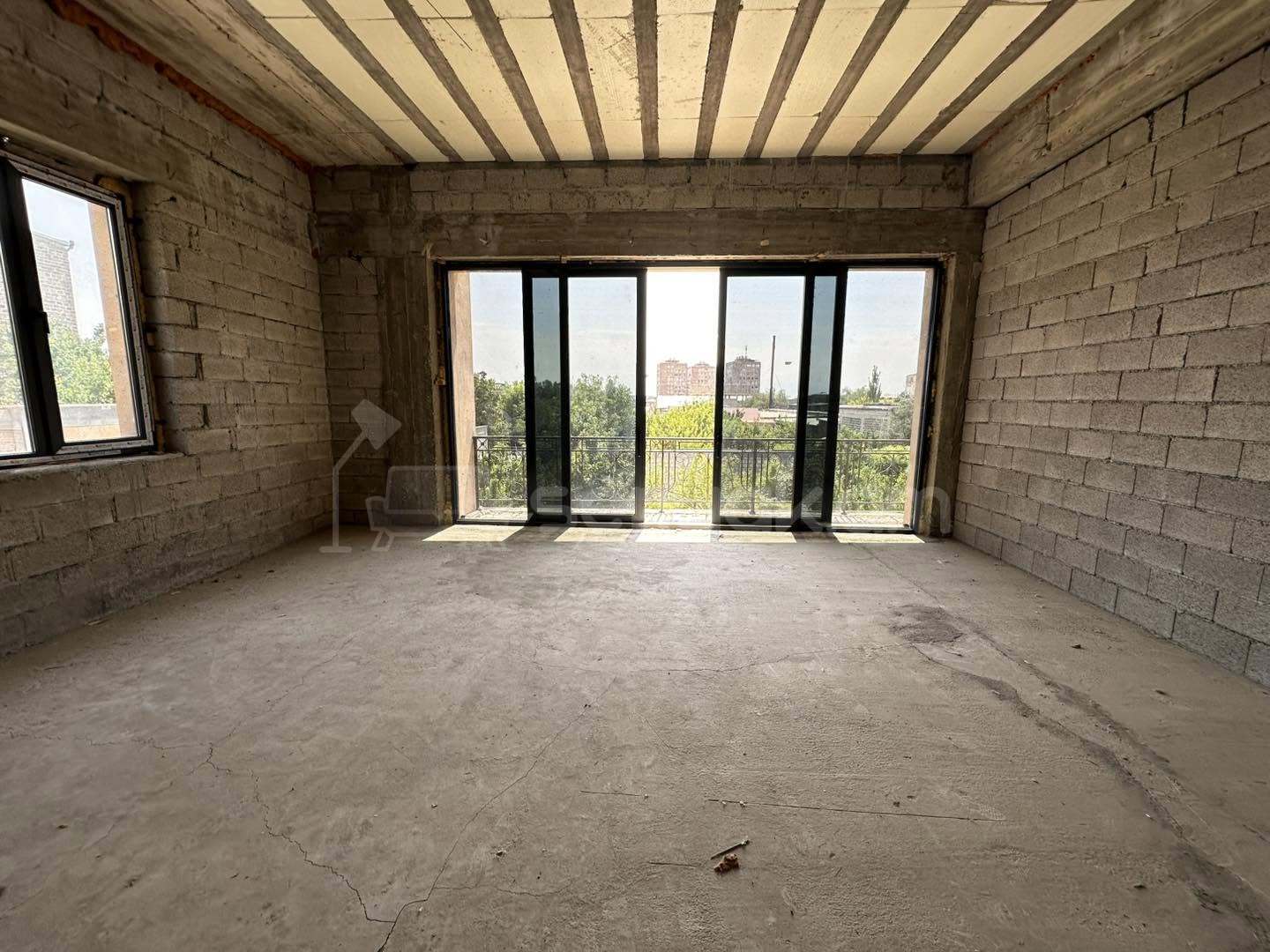 5 Սենյականոց Շքեղ Առանձնատուն, 1240քմ, Լողավազանով