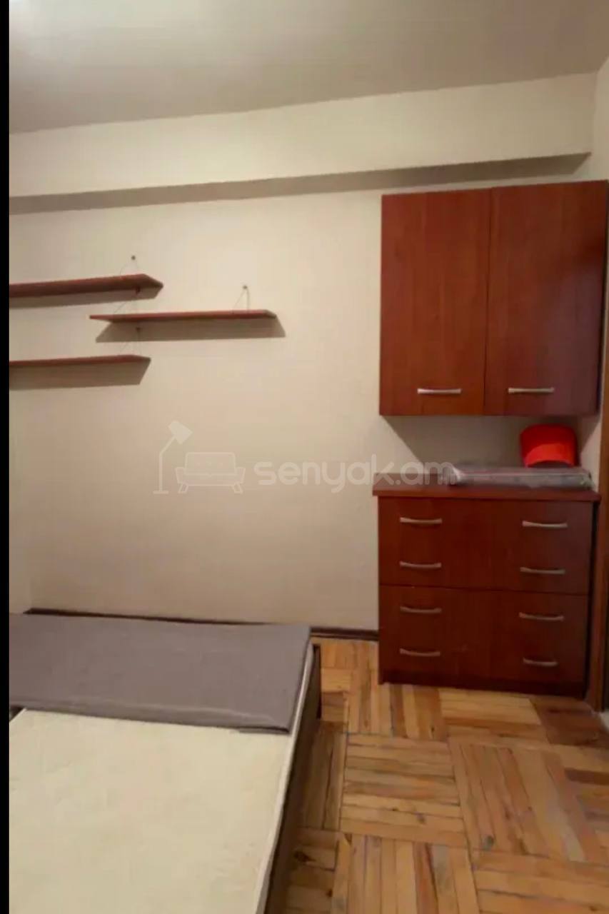 2 Սենյականոց Բնակարան, 40քմ, 4/9 հարկ, Կապիտալ Վերանորոգված, Կահավորված