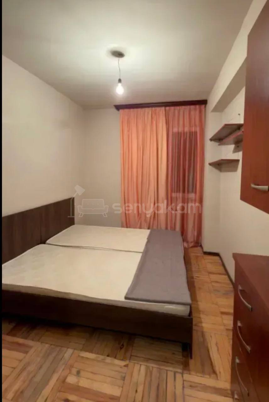2 Սենյականոց Բնակարան, 40քմ, 4/9 հարկ, Կապիտալ Վերանորոգված, Կահավորված