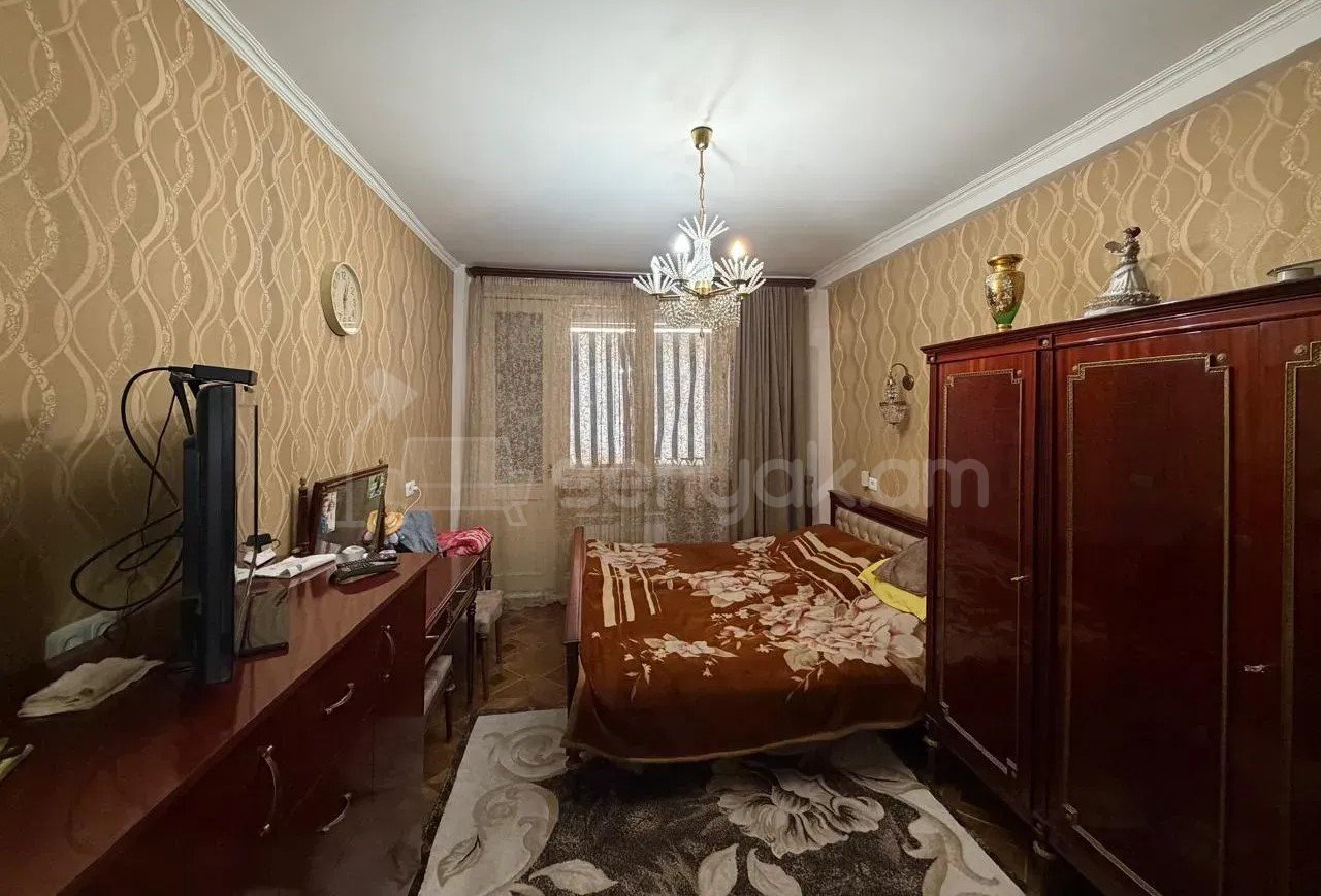 3 Սենյականոց Բնակարան, 92քմ, 5/11 հարկ, Նորմալ Վիճակում