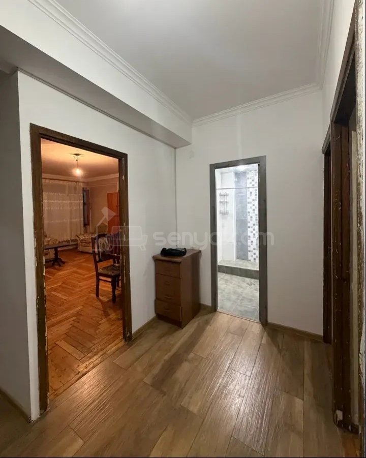 3 Սենյականոց Բնակարան, 92քմ, 8/9 հարկ, Նորմալ Վիճակում