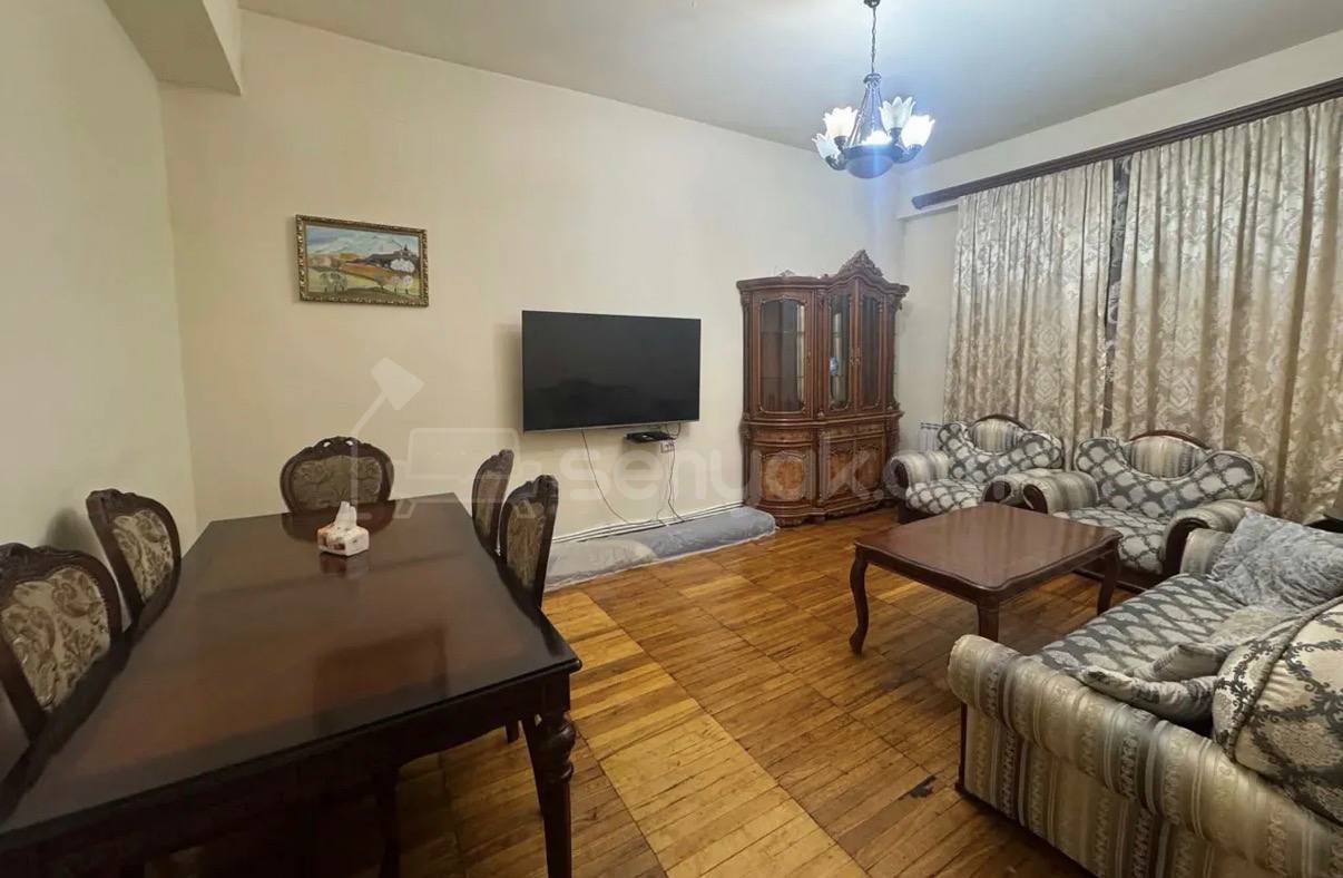 3 Սենյականոց Բնակարան Քարե Շենքում, 90քմ, 1/5 հարկ, Կապիտալ Վերանորոգված, Կահավորված, Արևկող