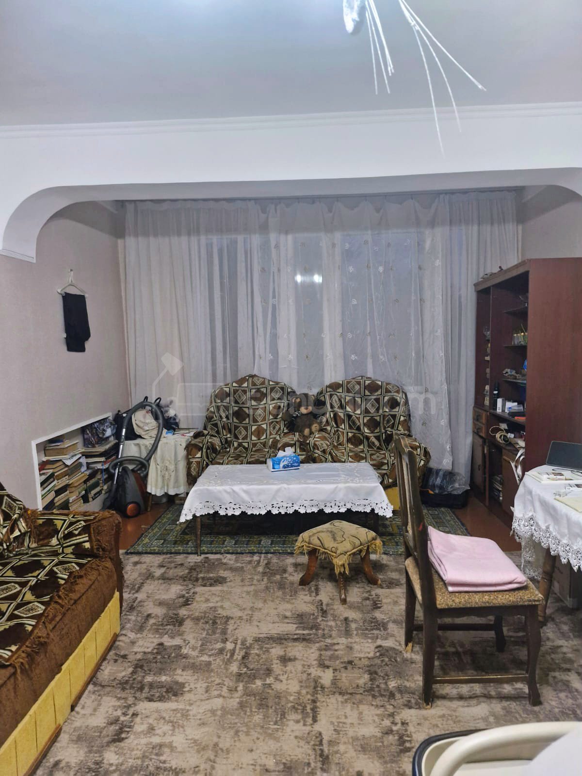 3 Սենյականոց Բնակարան Քարե Շենքում, 70քմ, 3/5 հարկ, Կապիտալ Վերանորոգված, Կահավորված, Արևկող