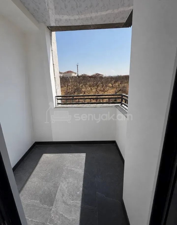 3 Սենյականոց Բնակարան Նորակառույցում, 93քմ, 9/23 հարկ, Կապիտալ Վերանորոգված