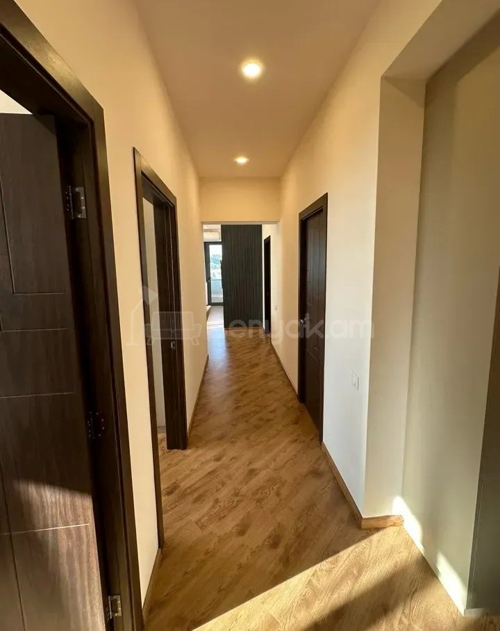 3 Սենյականոց Բնակարան Նորակառույցում, 100քմ, 14/18 հարկ, Կապիտալ Վերանորոգված