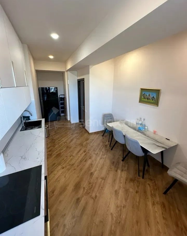 3 Սենյականոց Բնակարան Նորակառույցում, 100քմ, 14/18 հարկ, Կապիտալ Վերանորոգված