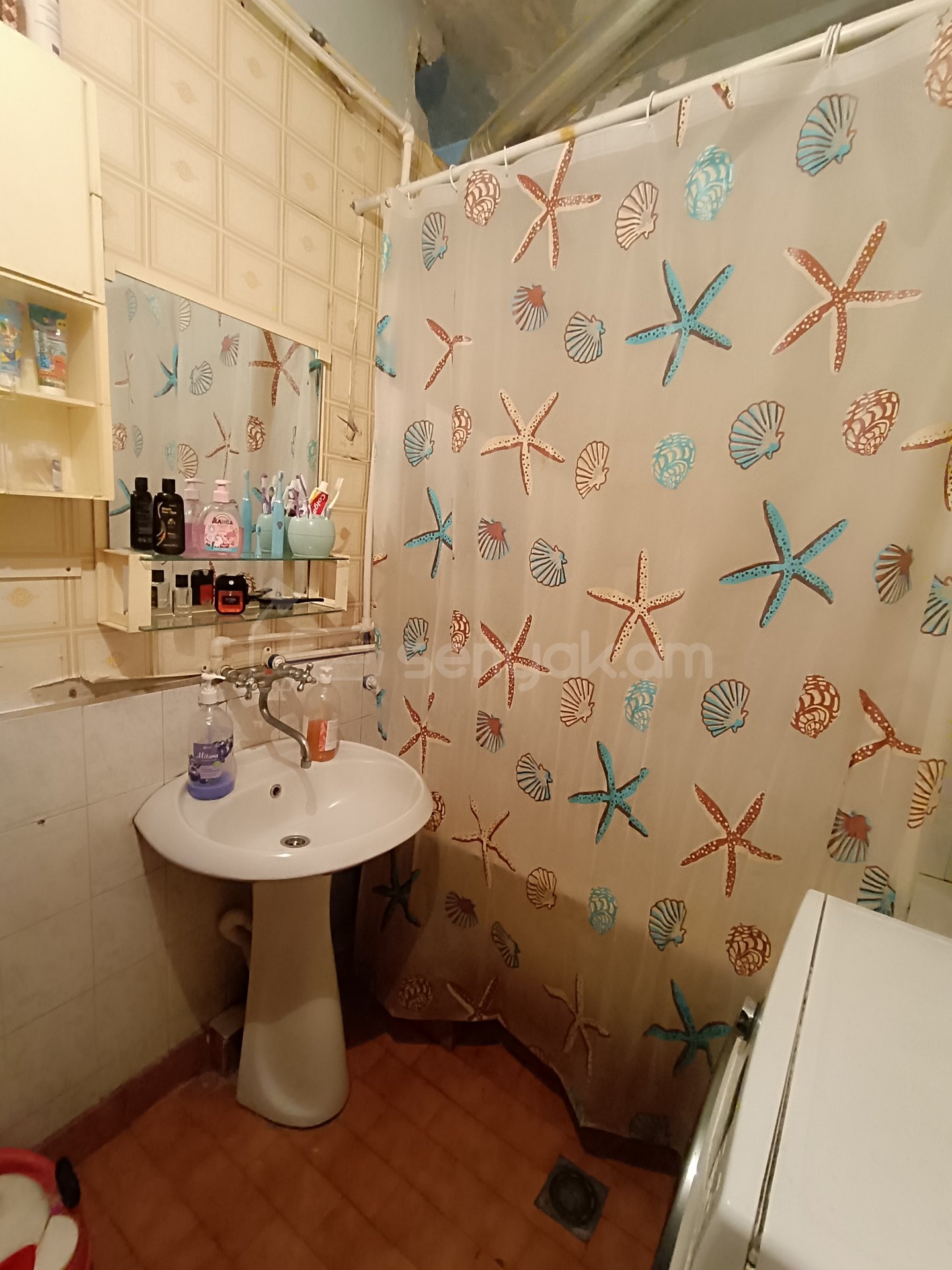 2 Սենյականոց Բնակարան Քարե Շենքում, 68քմ, 3/5 հարկ, Պետական Վիճակում