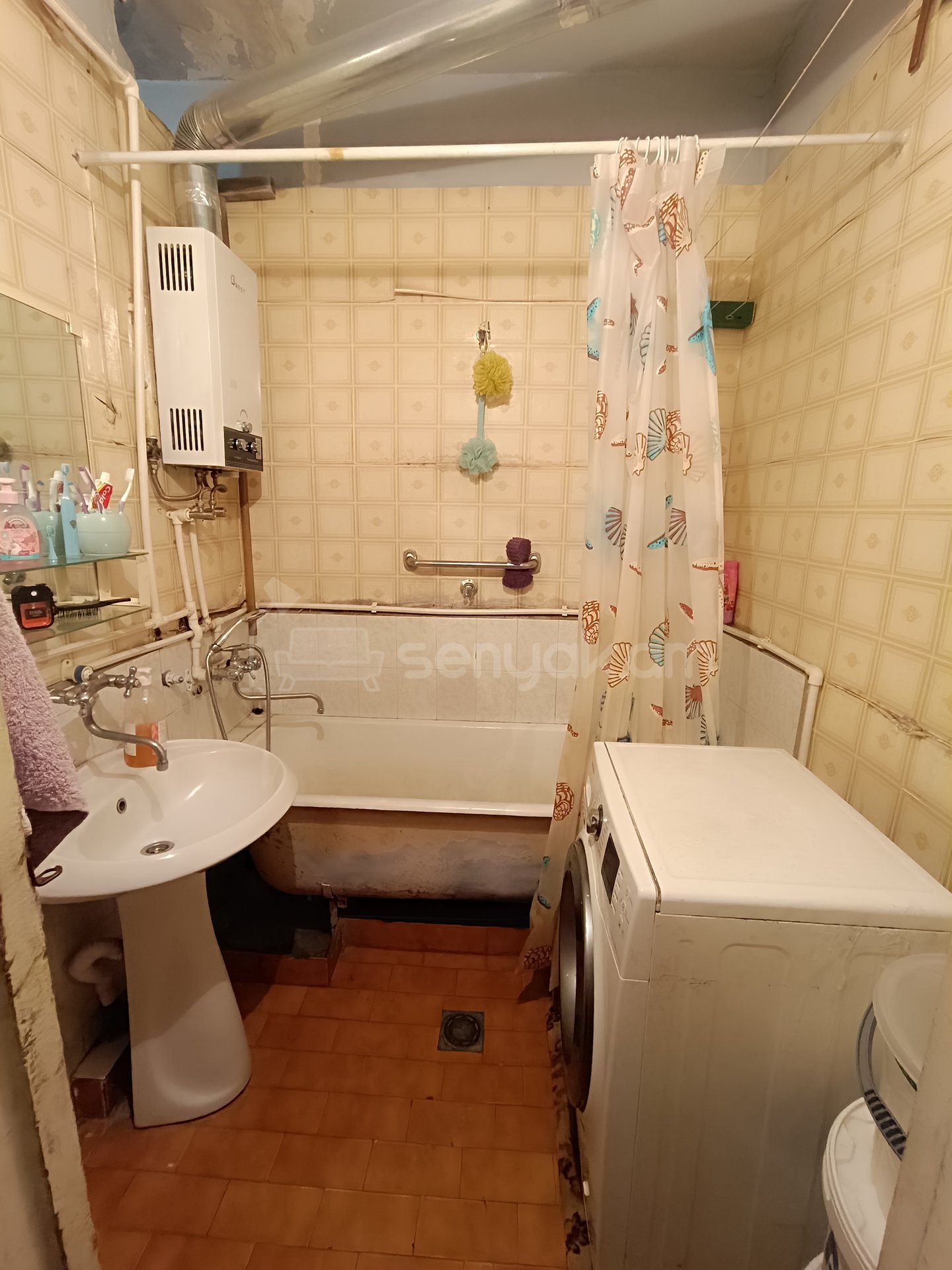 2 Սենյականոց Բնակարան Քարե Շենքում, 68քմ, 3/5 հարկ, Պետական Վիճակում