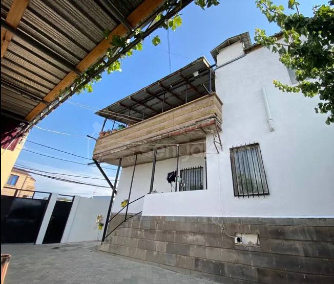 8 Սենյականոց Սեփական Տուն, 300քմ, Կոսմետիկ Վերանորոգված