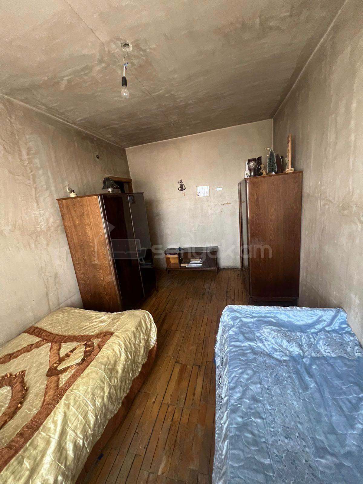 4 Սենյականոց Բնակարան, 95քմ, 8/9 հարկ, Պետական Վիճակում