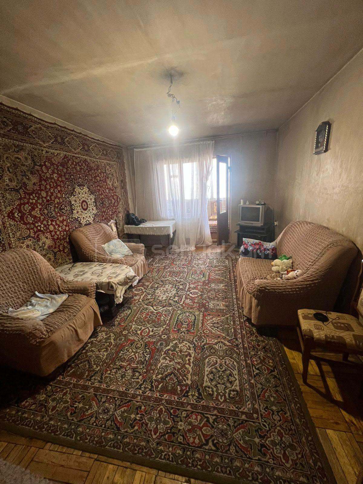 4 Սենյականոց Բնակարան, 95քմ, 8/9 հարկ, Պետական Վիճակում