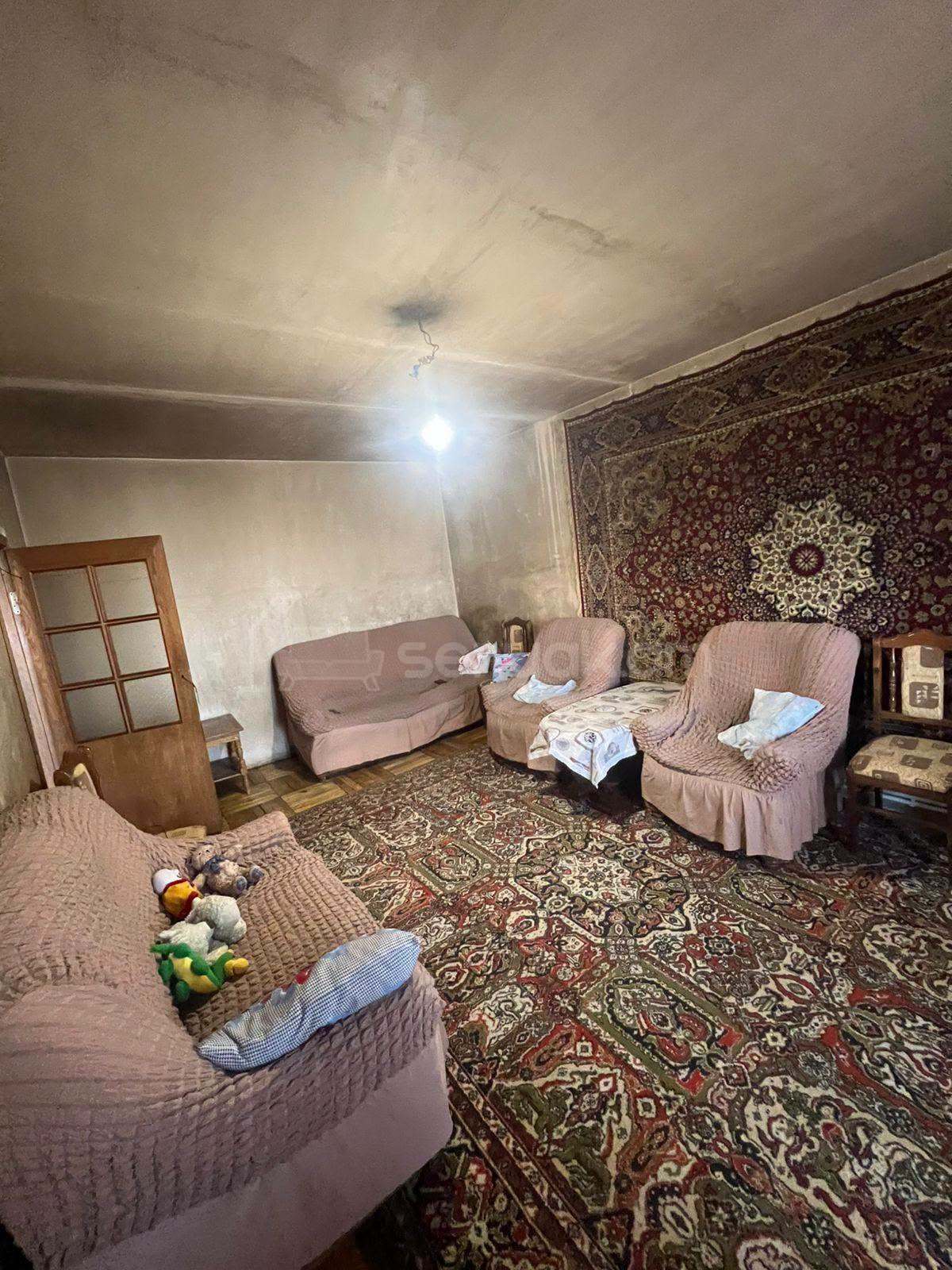 4 Սենյականոց Բնակարան, 95քմ, 8/9 հարկ, Պետական Վիճակում