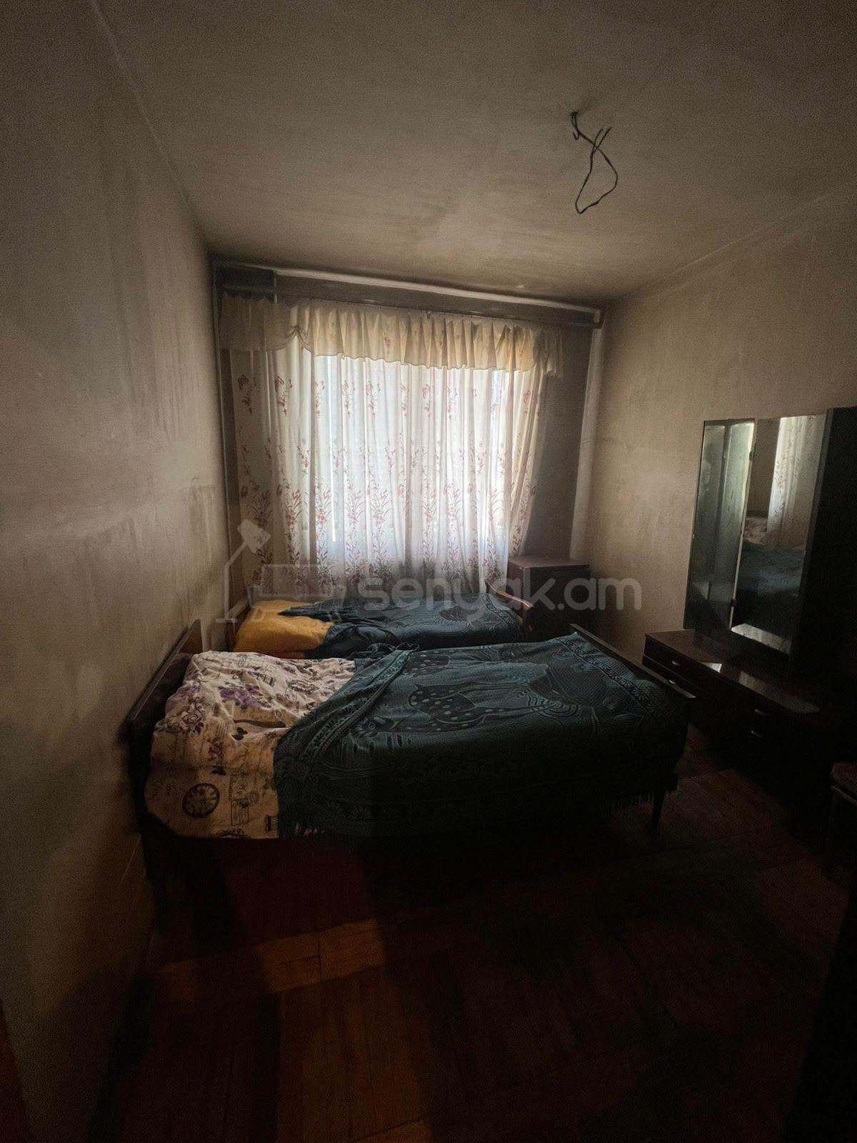 4 Սենյականոց Բնակարան, 95քմ, 8/9 հարկ, Պետական Վիճակում