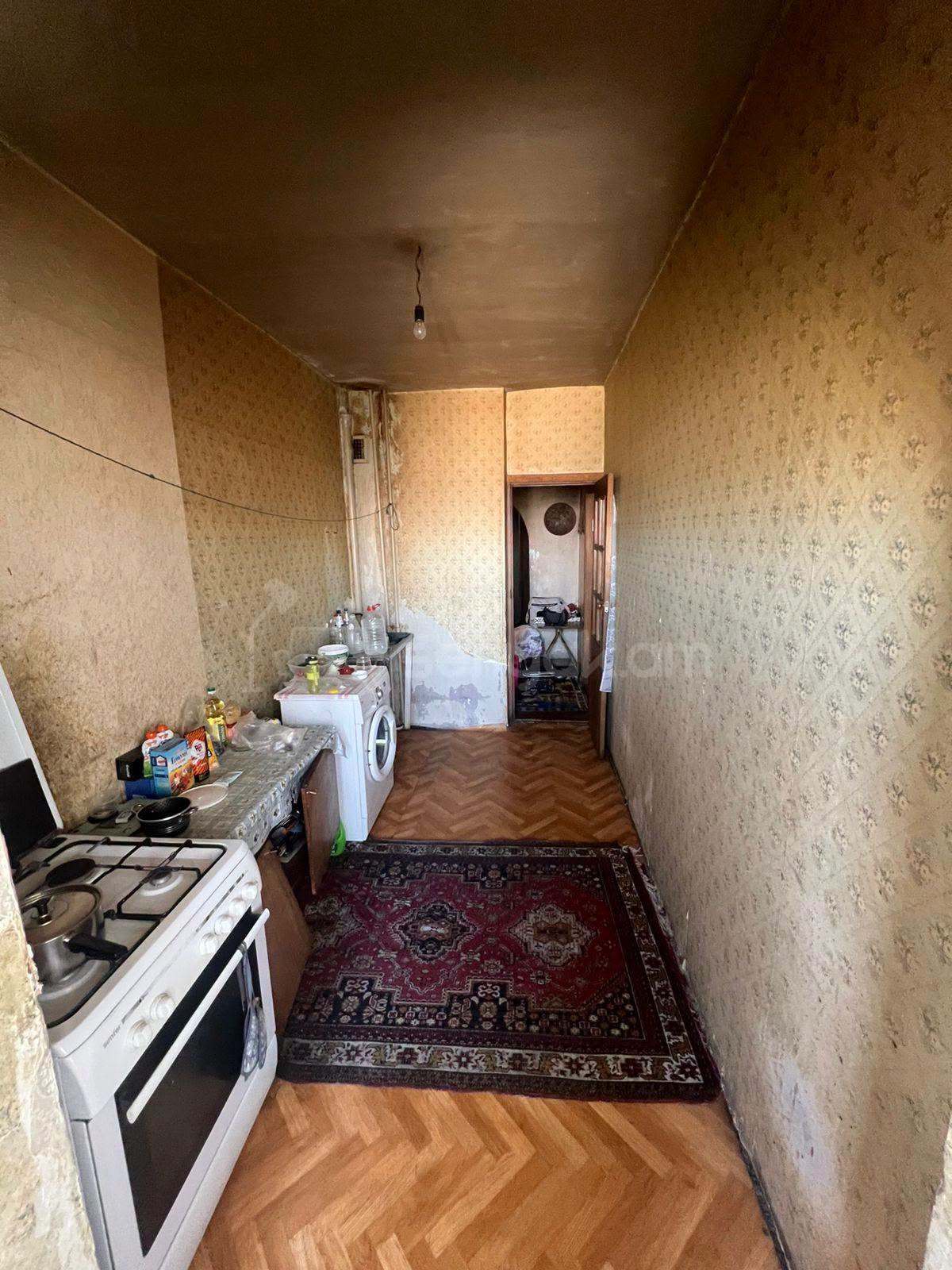 4 Սենյականոց Բնակարան, 95քմ, 8/9 հարկ, Պետական Վիճակում