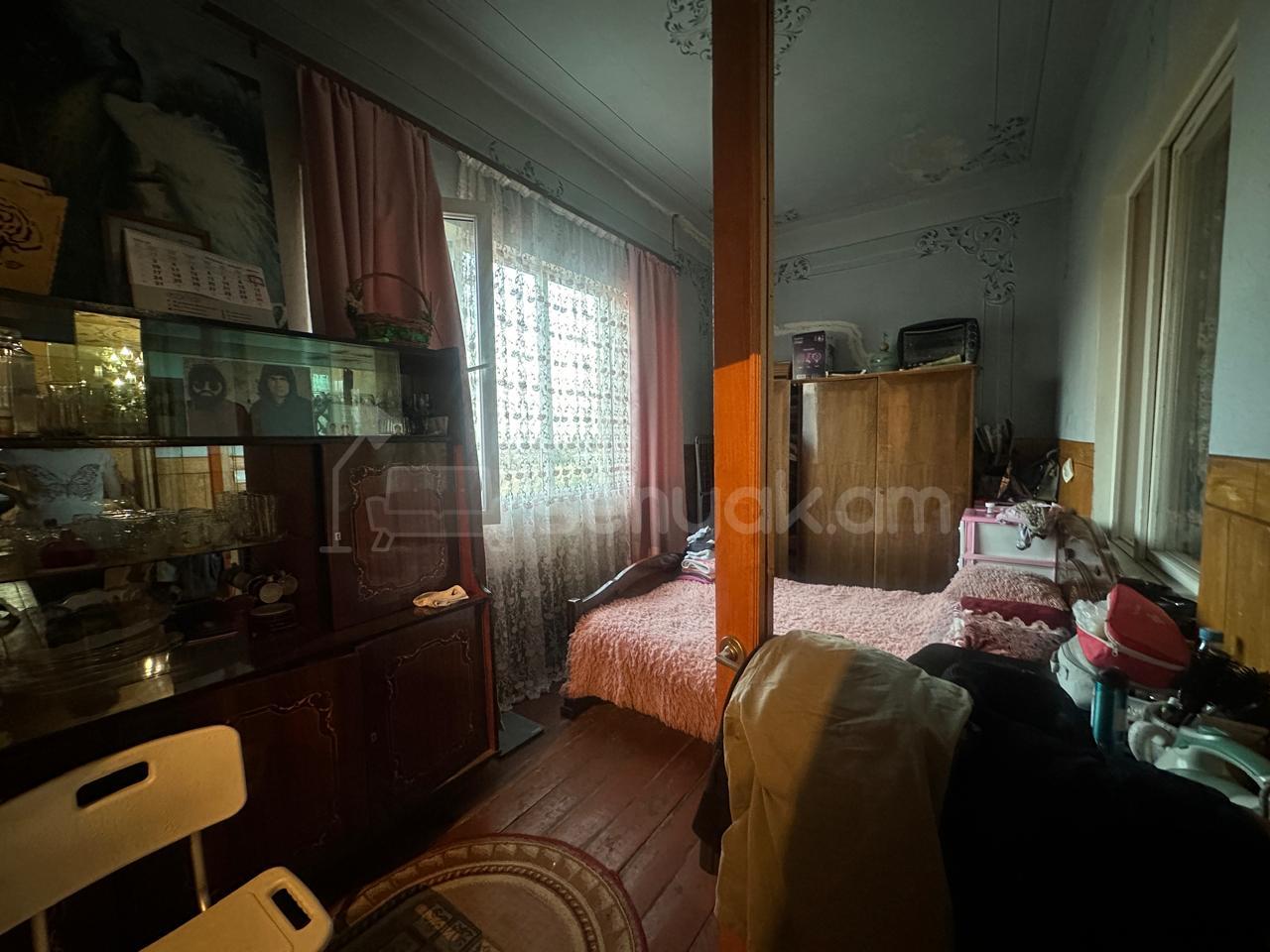 6 Սենյականոց Սեփական Տուն, 214քմ, Նորմալ Վիճակում