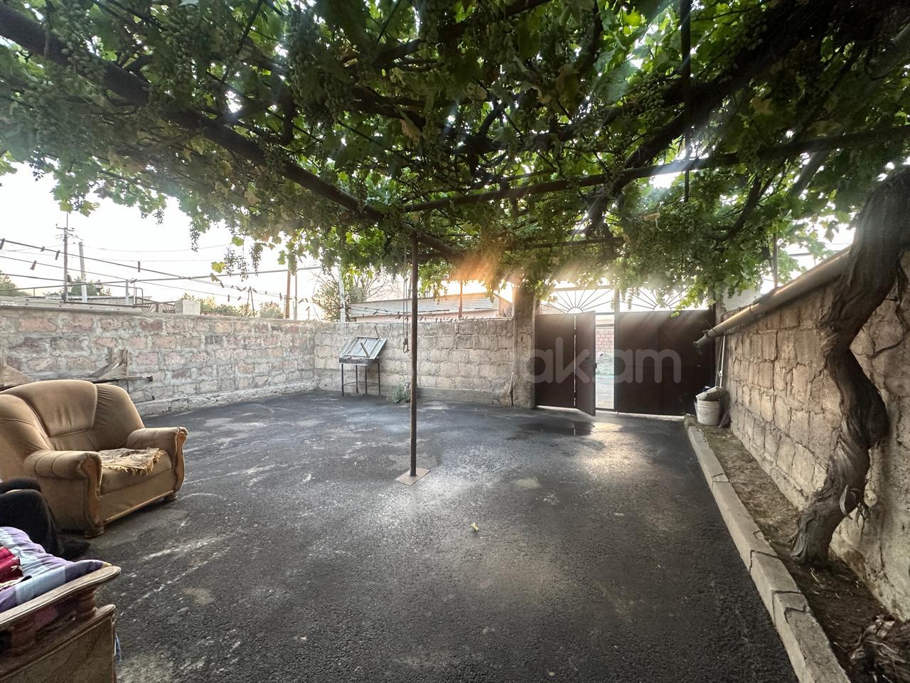 6 Սենյականոց Սեփական Տուն, 214քմ, Նորմալ Վիճակում