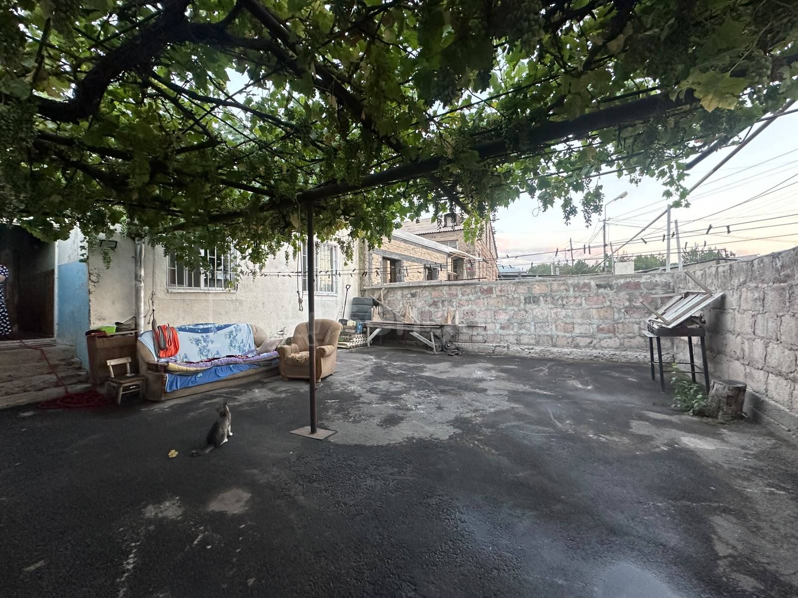 6 Սենյականոց Սեփական Տուն, 214քմ, Նորմալ Վիճակում