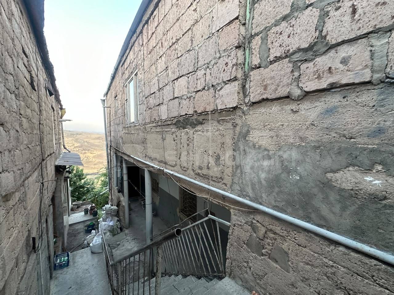 6 Սենյականոց Սեփական Տուն, 214քմ, Նորմալ Վիճակում