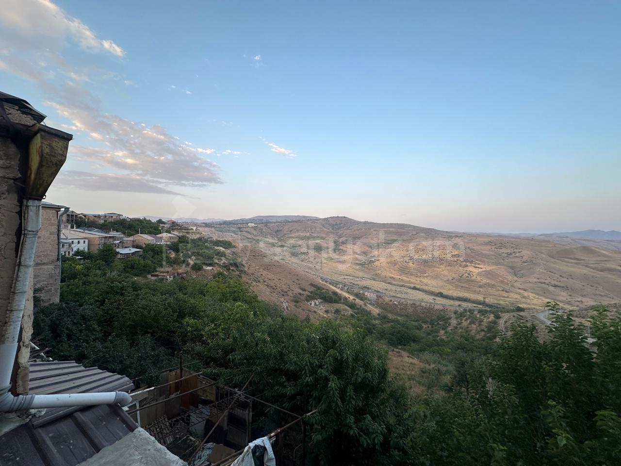 6 Սենյականոց Սեփական Տուն, 214քմ, Նորմալ Վիճակում