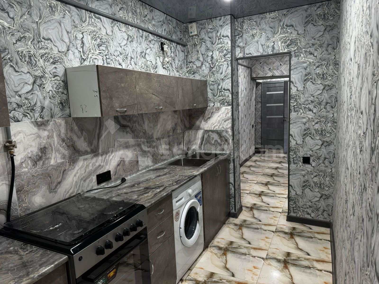 3 Սենյականոց Բնակարան Քարե Շենքում, 70քմ, 1/5 հարկ, Դիզայներական Վերանորոգված, Կահավորված