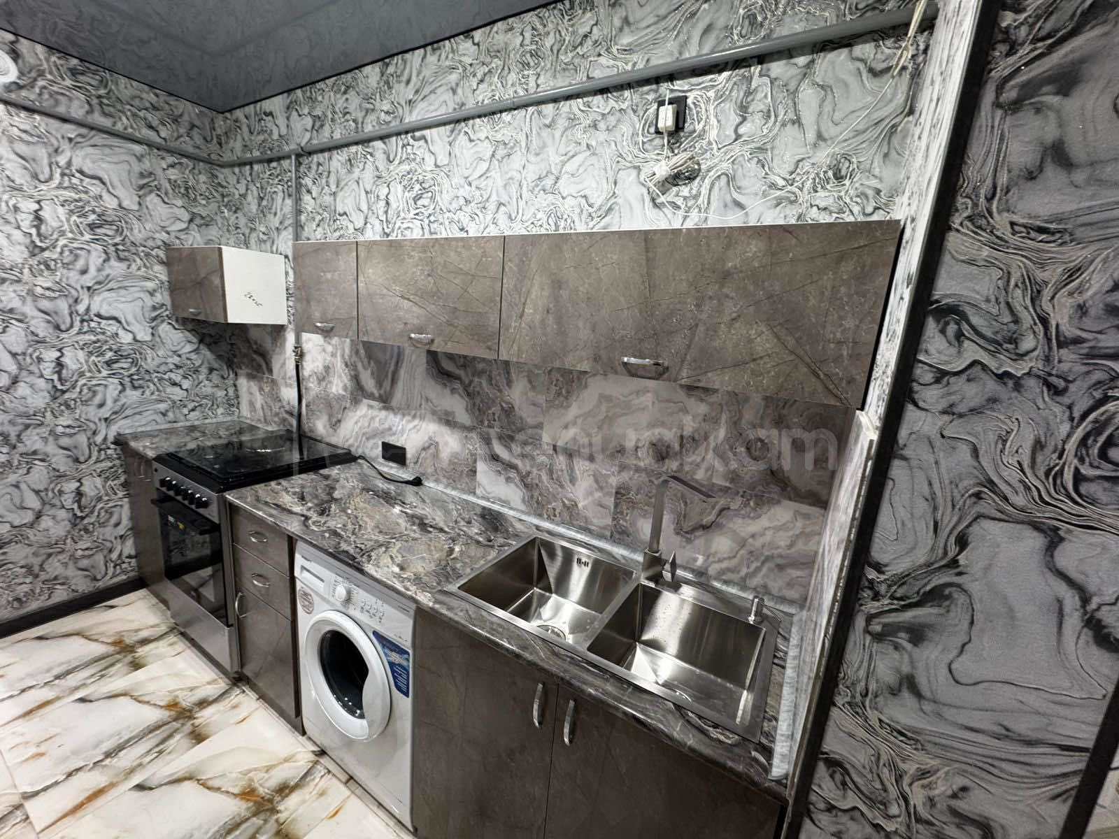 3 Սենյականոց Բնակարան Քարե Շենքում, 70քմ, 1/5 հարկ, Դիզայներական Վերանորոգված, Կահավորված