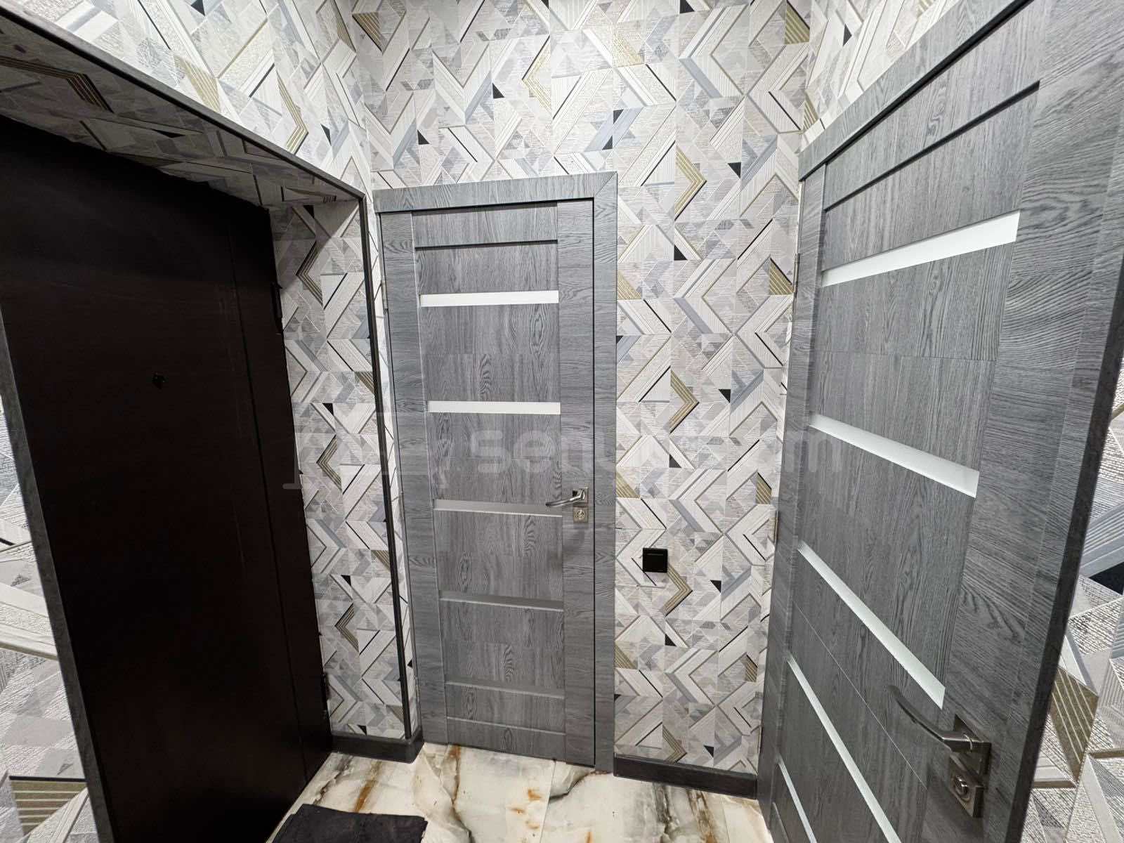 3 Սենյականոց Բնակարան Քարե Շենքում, 70քմ, 1/5 հարկ, Դիզայներական Վերանորոգված, Կահավորված
