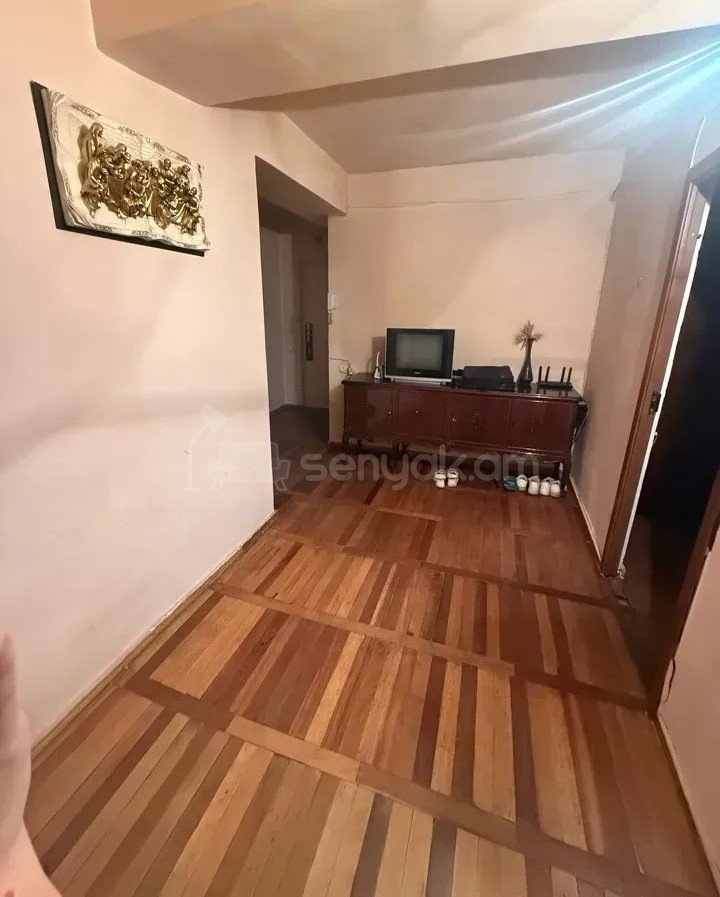 3 Սենյականոց Բնակարան, 84քմ, 11/14 հարկ, Նորմալ Վիճակում
