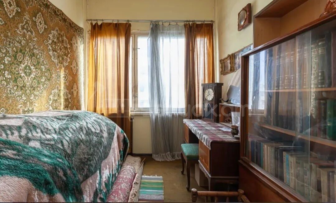 3 Սենյականոց Բնակարան Քարե Շենքում, 78քմ, 4/4 հարկ, Պետական Վիճակում