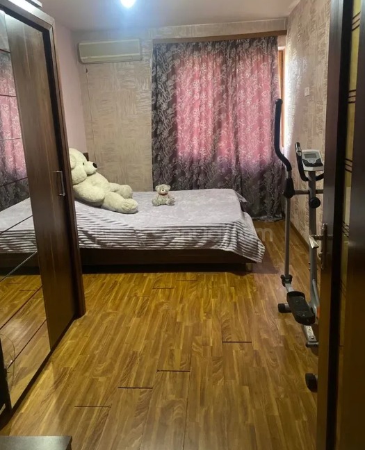 4 Սենյականոց Բնակարան Քարե Շենքում, 90քմ, 5/5 հարկ, Կապիտալ Վերանորոգված