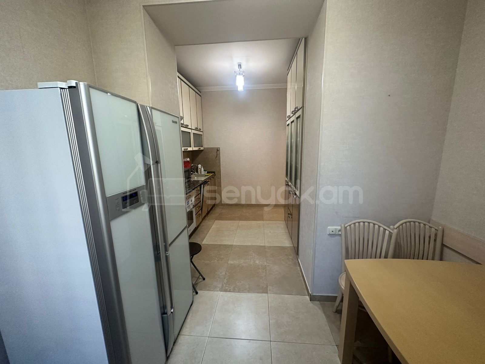3 Սենյականոց Բնակարան Քարե Շենքում, 105քմ, 5/5 հարկ, Կապիտալ Վերանորոգված