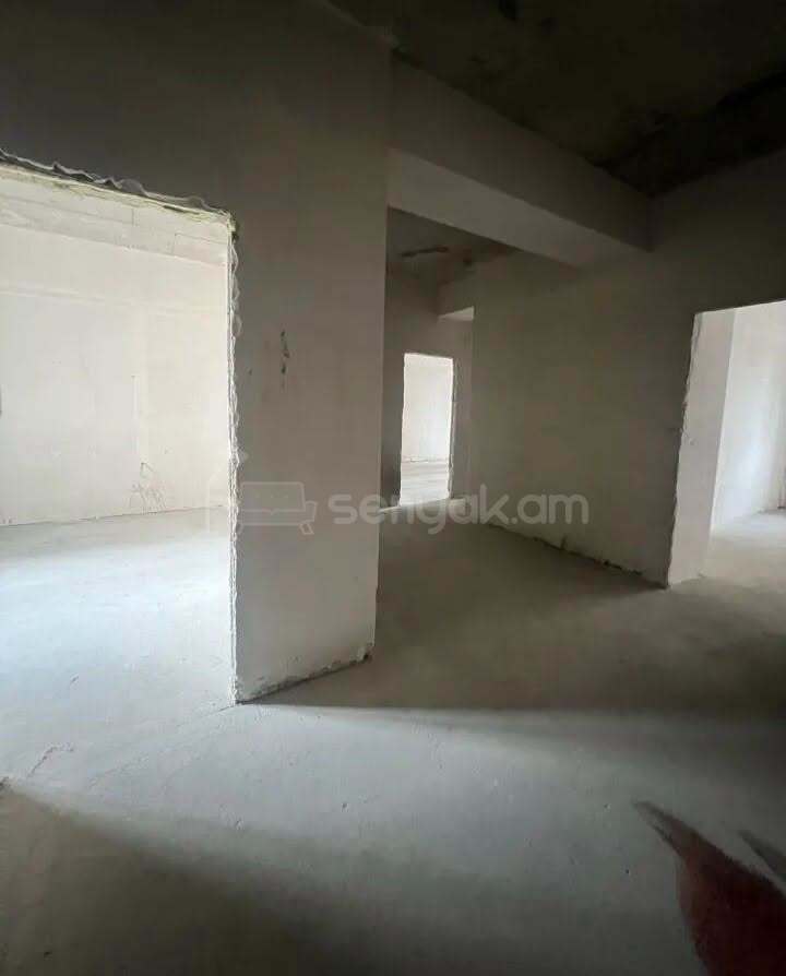 4 Սենյականոց Բնակարան Նորակառույցում, 112քմ, 2/16 հարկ, Նորմալ Վիճակում