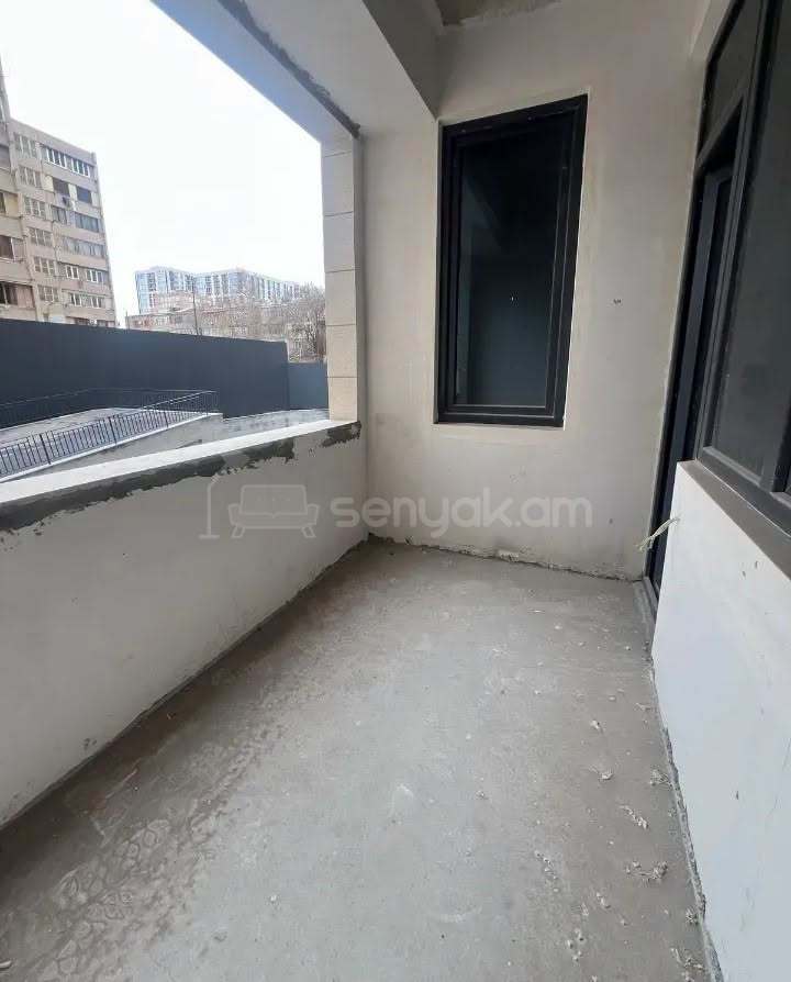 4 Սենյականոց Բնակարան Նորակառույցում, 112քմ, 2/16 հարկ, Նորմալ Վիճակում