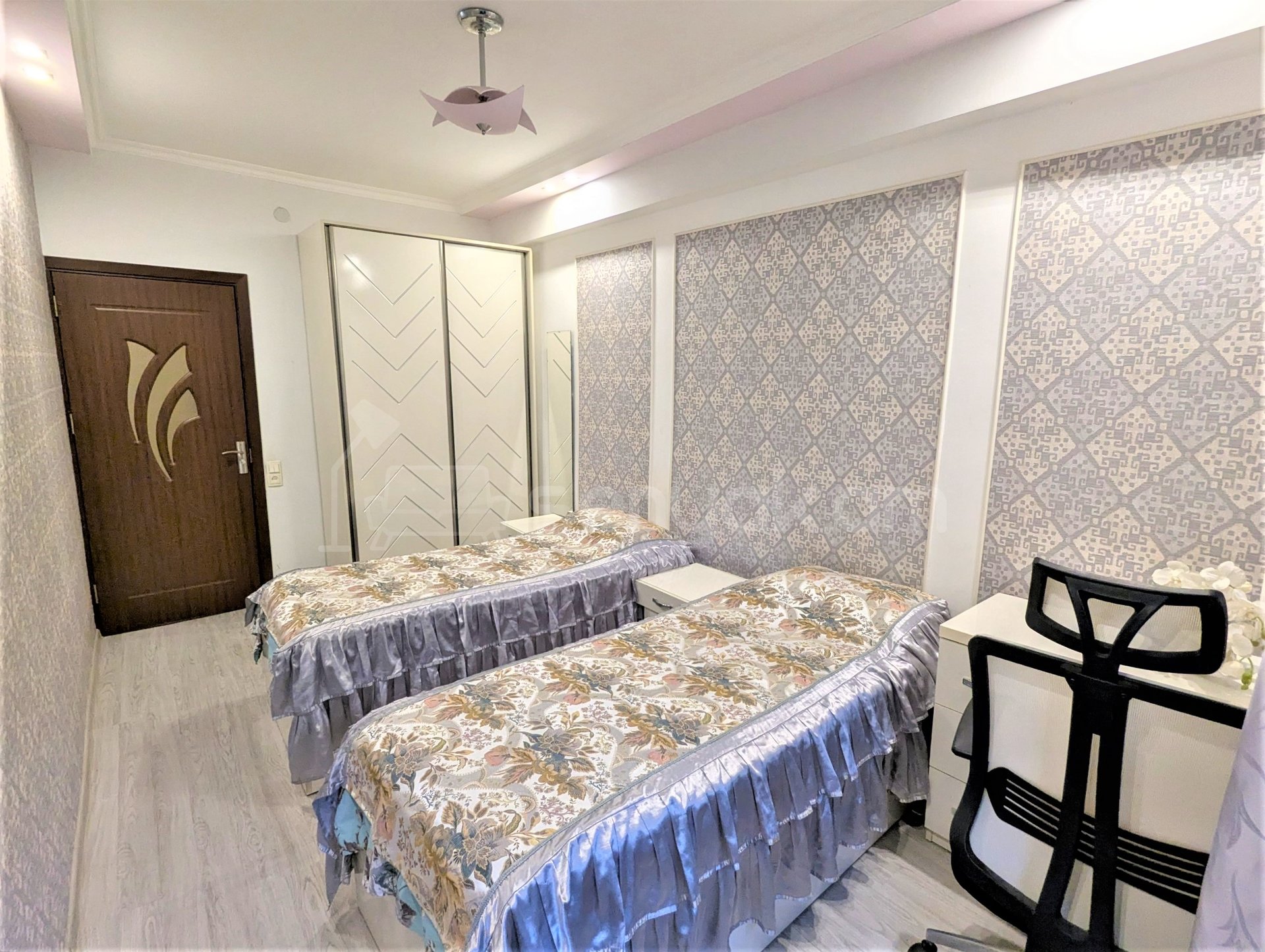 4 Սենյականոց Բնակարան, 92քմ, 2/9 հարկ, Կապիտալ Վերանորոգված, Կահավորված, Արևկող