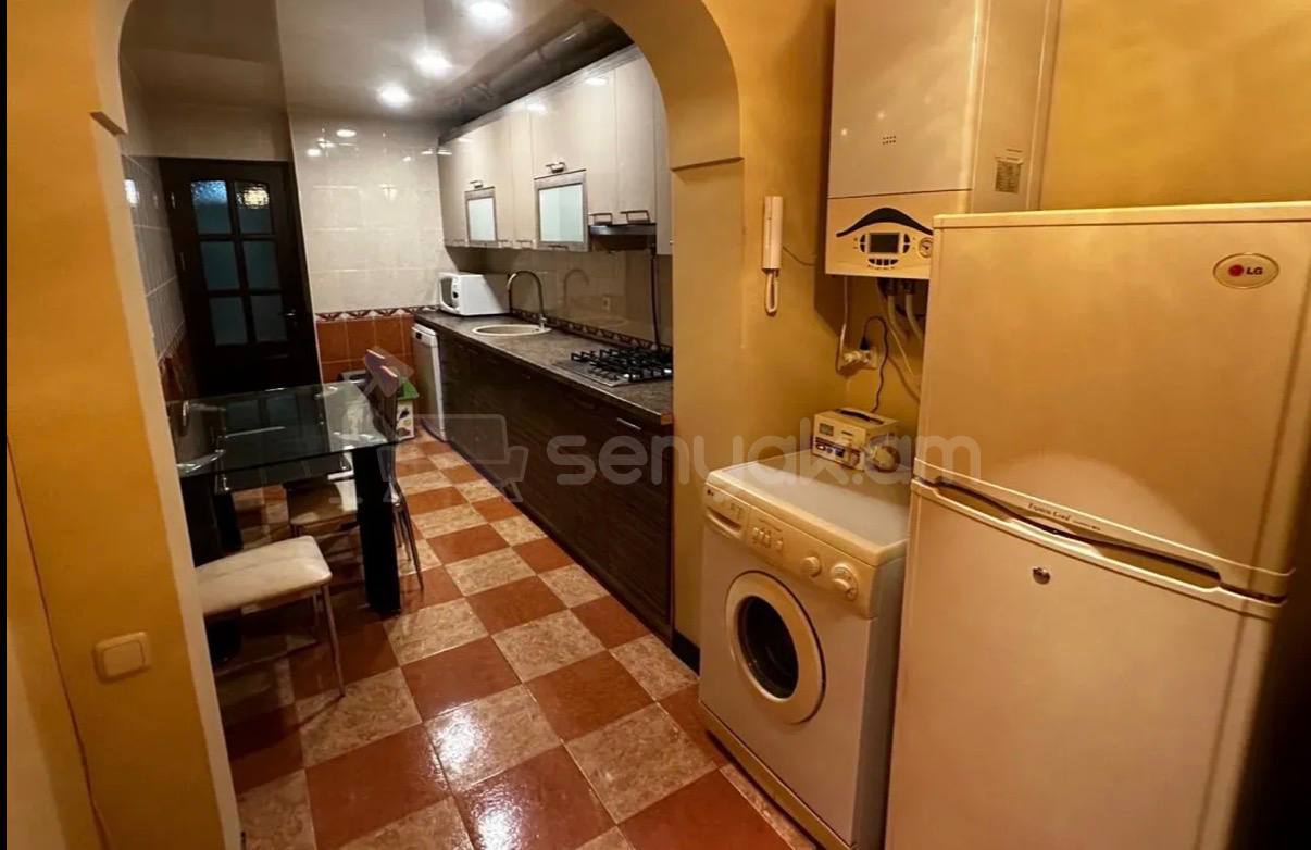 3 Սենյականոց Բնակարան, 83քմ, 6/9 հարկ, Կապիտալ Վերանորոգված, Կահավորված, Արևկող
