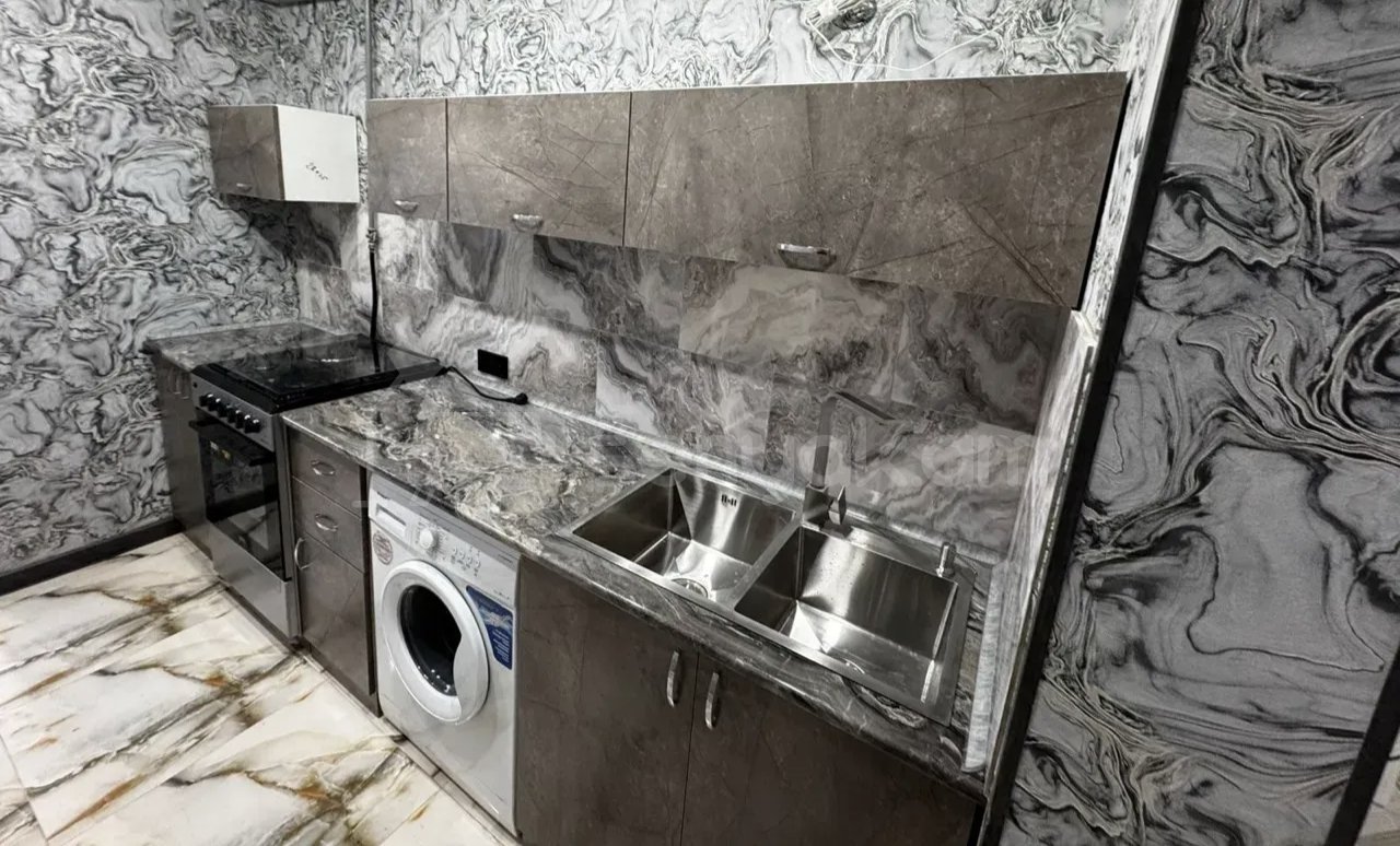 3 Սենյականոց Բնակարան Քարե Շենքում, 67քմ, 3/5 հարկ, Կապիտալ Վերանորոգված, Կահավորված