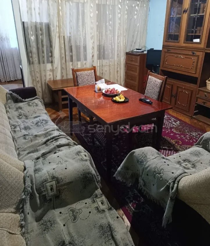 2 Սենյականոց Բնակարան Քարե Շենքում, 52քմ, 3/5 հարկ, Նորմալ Վիճակում, Կահավորված, Արևկող