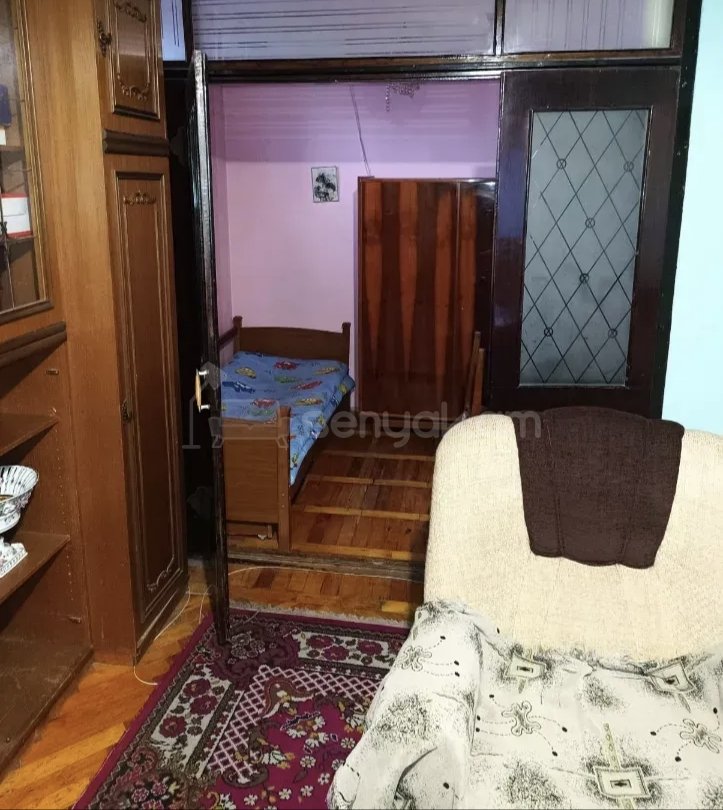 2 Սենյականոց Բնակարան Քարե Շենքում, 52քմ, 3/5 հարկ, Նորմալ Վիճակում, Կահավորված, Արևկող