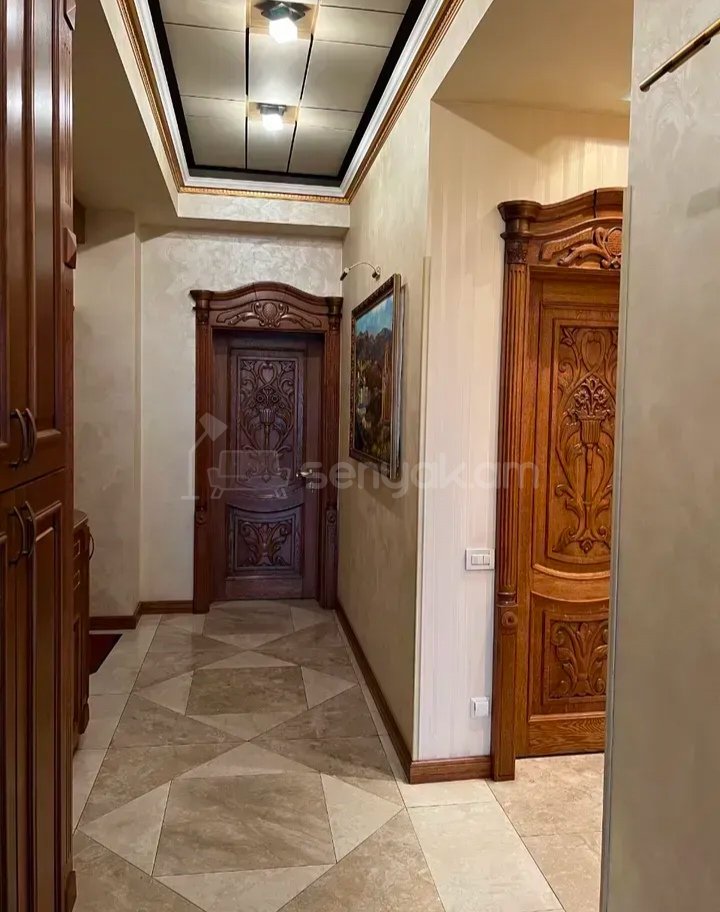 3 Սենյականոց Բնակարան, 160քմ, 10/18 հարկ, Դիզայներական Վերանորոգված, Կահավորված