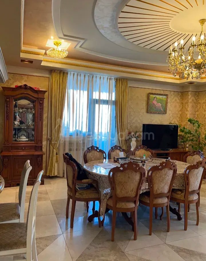 3 Սենյականոց Բնակարան, 160քմ, 10/18 հարկ, Դիզայներական Վերանորոգված, Կահավորված