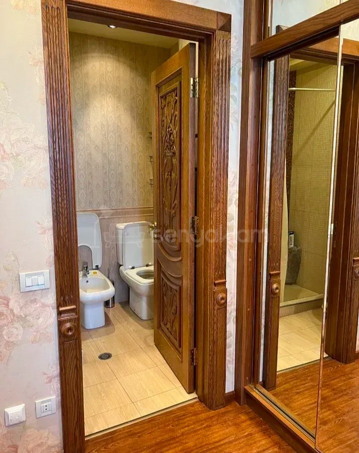 3 Սենյականոց Բնակարան, 160քմ, 10/18 հարկ, Դիզայներական Վերանորոգված, Կահավորված