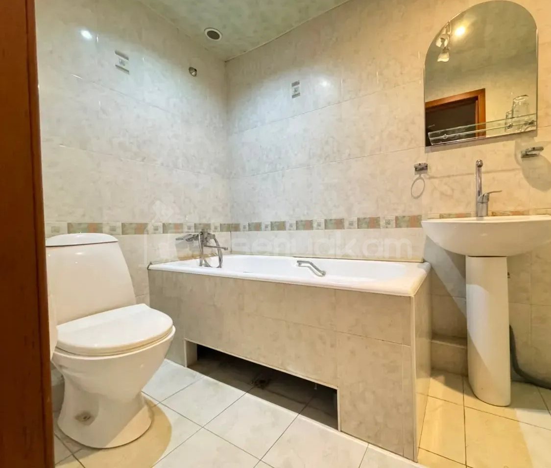 2 Սենյականոց Բնակարան Քարե Շենքում, 50քմ, 4/5 հարկ, Կապիտալ Վերանորոգված