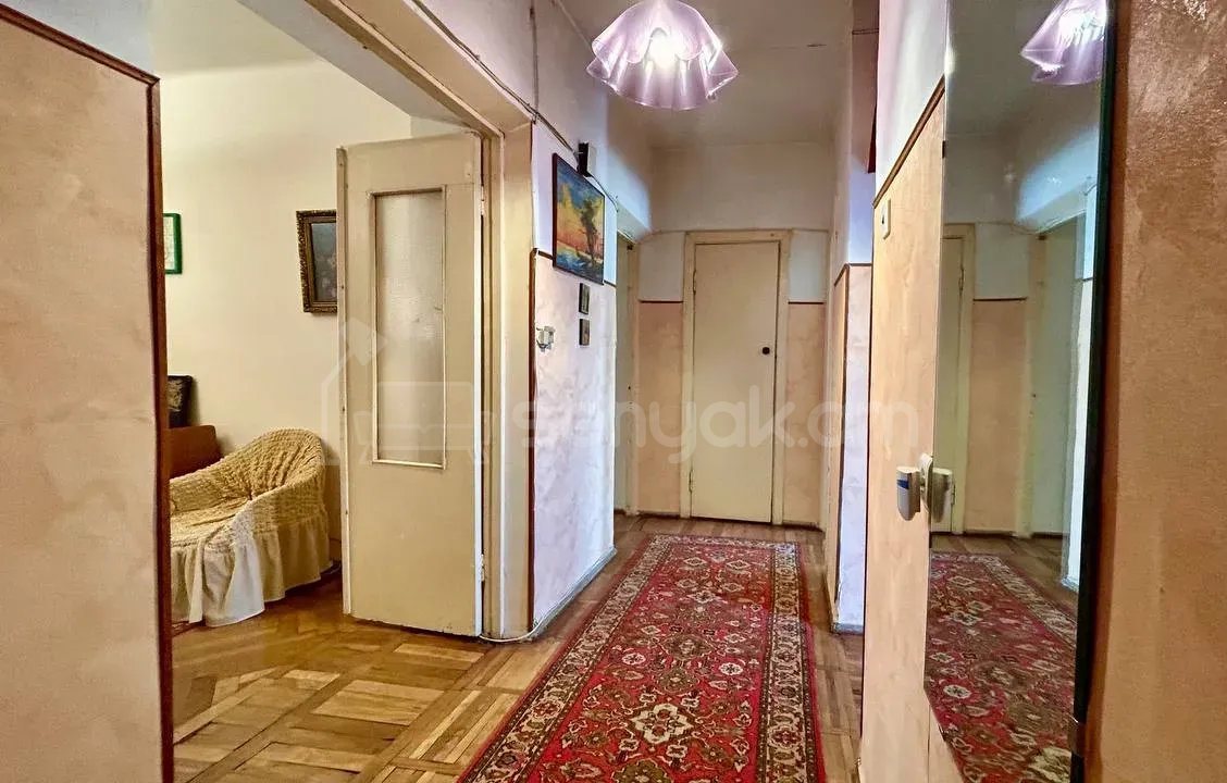 3 Սենյականոց Բնակարան Քարե Շենքում, 87քմ, 5/5 հարկ, Նորմալ Վիճակում