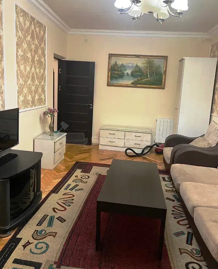 2 Սենյականոց Բնակարան Քարե Շենքում, 44քմ, 4/5 հարկ, Դիզայներական Վերանորոգված