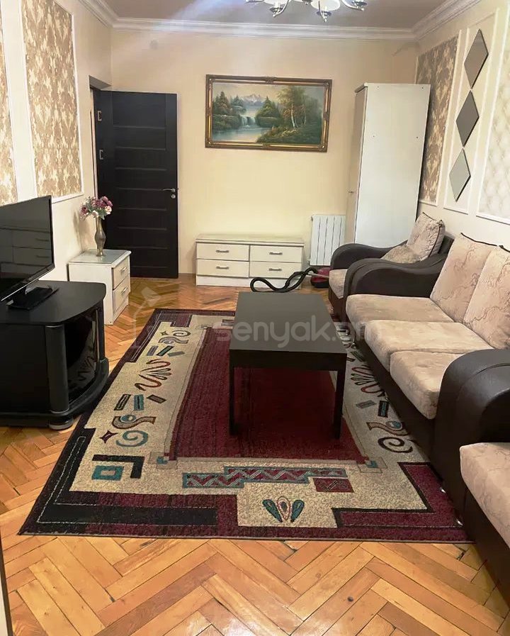 2 Սենյականոց Բնակարան Քարե Շենքում, 44քմ, 4/5 հարկ, Դիզայներական Վերանորոգված
